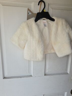 Gymboree Ivory Faux Fur Bolero Jacket  Size 7/8